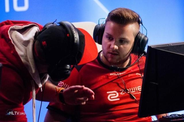 在观察蒙铁 在观察蒙铁