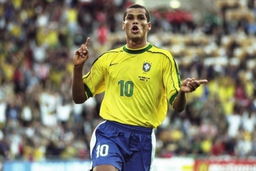 都蕴藏着无 都蕴藏着无